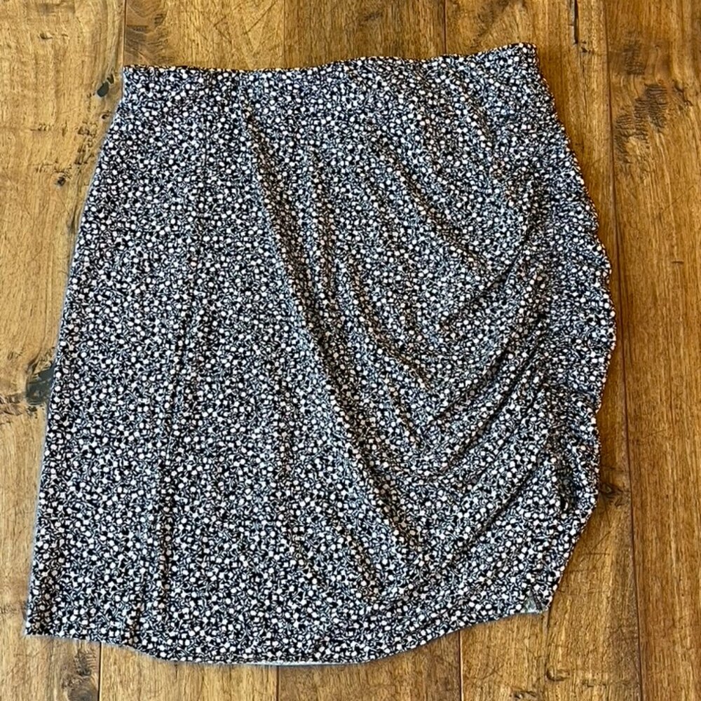 Ruched Floral Black and White Mini-Skirt